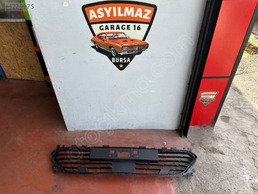 RENAULT CLİO 5 ÖN TAMPON IZGARASI SIFIR İTHAL