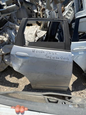HONDA JAZZ SAĞ ARKA KAPI ÇIKMA ORJİNAL