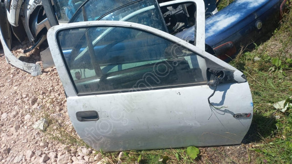 OPEL CORSA B SAĞ KAPI.OTO ERKAN ÜNYE