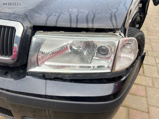 Whatsaptan siparişler Skoda Octavia far temiz sağ sol