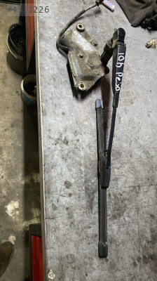 Peugeot 106  arka silecek motoru ve yagmur kolu