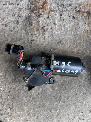 1996 accent silecek motoru