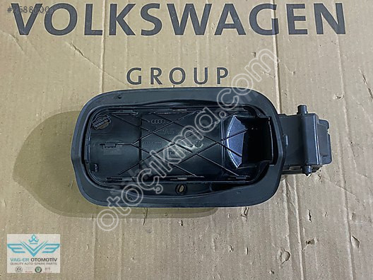 AUDİ A5 2017-2024 YAKIT DEPO DOLUM AĞZI 8W8809906 / ORİJİNAL