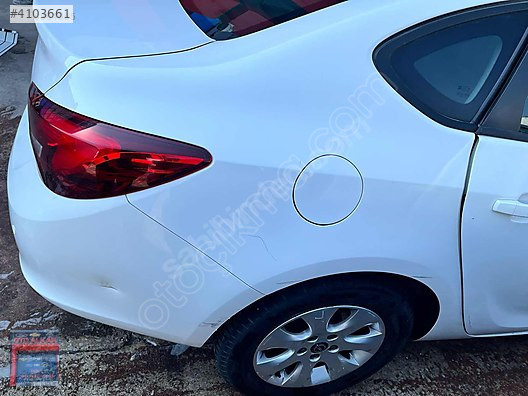 OPEL ASTRA J BEYAZ SAĞ ARKA ÇAMURLUK HATASIZ