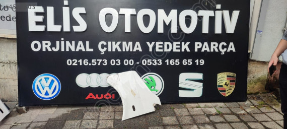 VOLKSWAGEN TRANSPORTER T5 SOL ÖN ÇAMURLUK