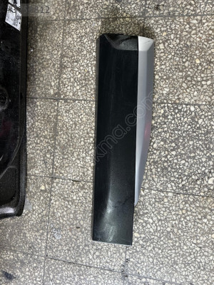 Peugeot 2008 kapı çıtası sol arka orjinal