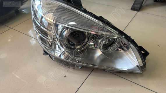 MERCEDES C SERİ W204 XENON SAĞ FAR