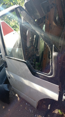 FORD TRANSİT SAĞ ÖN KAPI