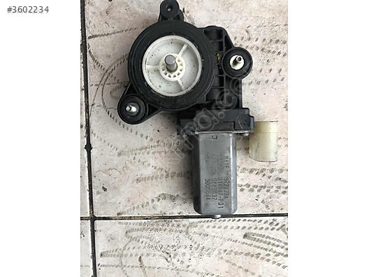 BMW F30 SAĞ ARKA KAPI CAM MOTORU