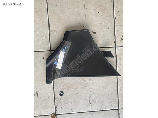 RENAULT MEGANE II SAĞ ÖN KAPI KOLON KAPAĞI