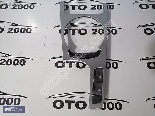 8J1863916 AUDİ TT 2008-2010 VİTES ÇERÇEVESİ