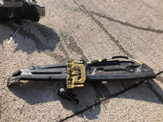 BMW 5 SERİ F10 F18 SAĞ ARKA CAM KRİKOSU 7200818