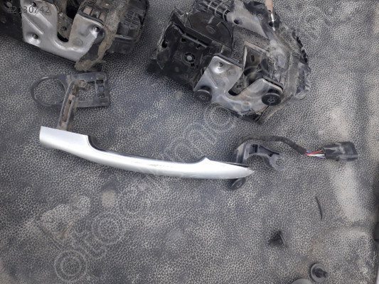 Renault Fluence Sağ dış kapı kolu