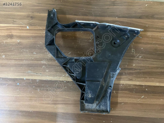 FORD FOCUS ARKA TAMPON BRAKETİ SAĞ ORJİNAL ÇIKMA