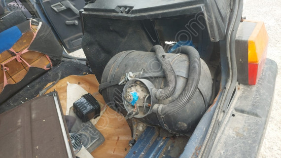 Karbüratörlü araç tek nokta lpg tankı/lpg beyni/tesisatı boruları