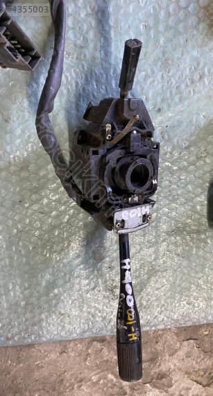 HYUNDAİ H100 ÇIKMA ORİJİNAL SİLGİ SİNYAL KOLLARI