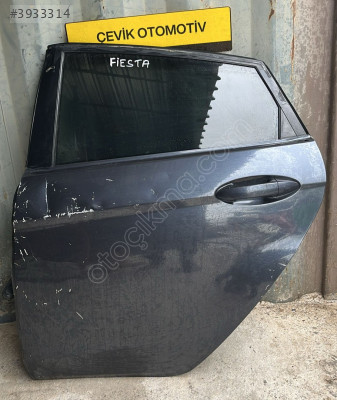 FORD FİESTA SOL ARKA  KAPI ÇIKMA