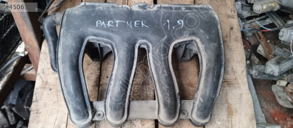 Peugeot partner 1.9 manifold