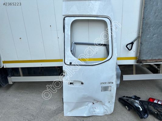 MERCEDES SPRİNTER ÇIKMA ORJİNAL SAĞ BAGAJ KAPAĞI