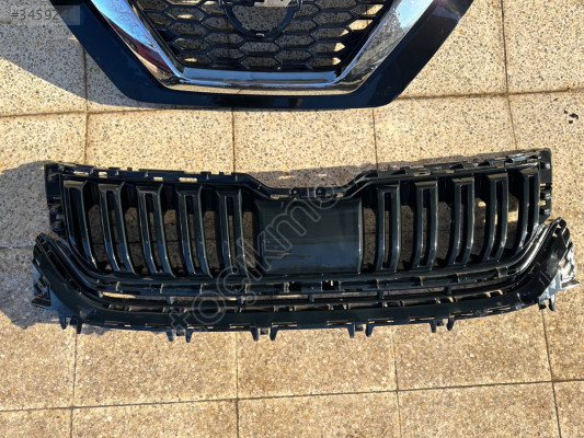 SKODA KODİAQ ÇIKMA ORJİNAL ÖN PANJUR BD2