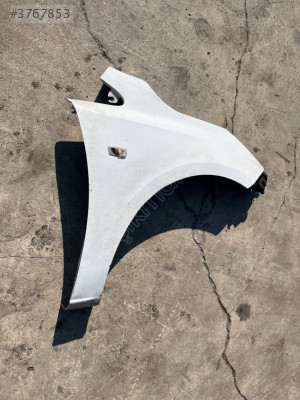Opel Corsa E Sağ Ön Çamurluk