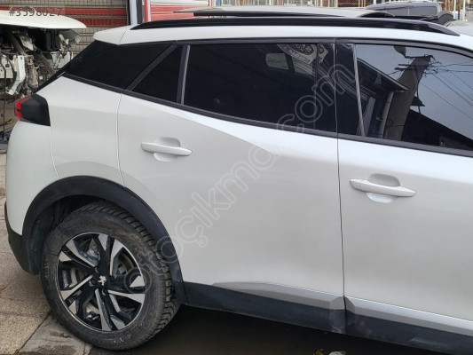 2023 Peugeot 2008 SAĞ ARKA KAPI