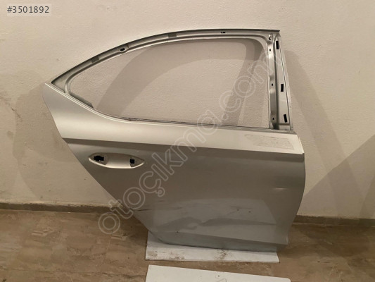 Skoda octavia2021-2023  sağ arka kapı