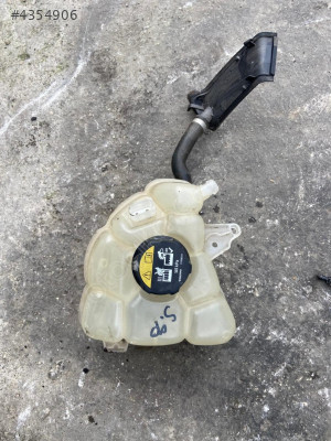 VOLVO S90 2019 D5 2.0 D YEDEK SU BİDONU