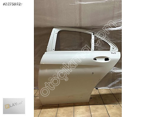 MERCEDES C SERİSİ W205 SOL ARKA KAPI ÇIKMA ORJİNAL BEYAZ