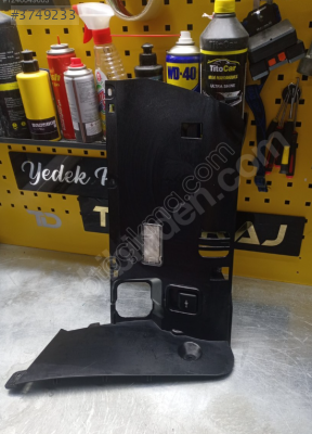 BMW E60 TORPİDO ALTI BAKALİTİ