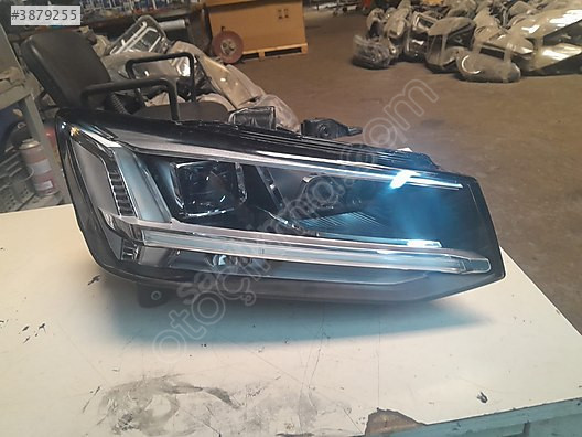 Audi Q3 Sol Ön Far ve Aksamı | Ünallar Oto Çıkma Parça