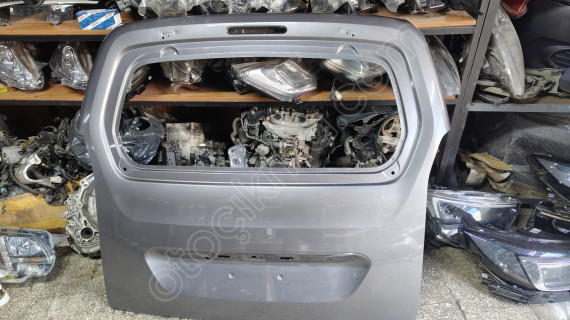 Peugeot Partner arka bagaj kapağı