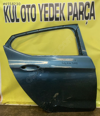 opel corsa e sağ arka kapı