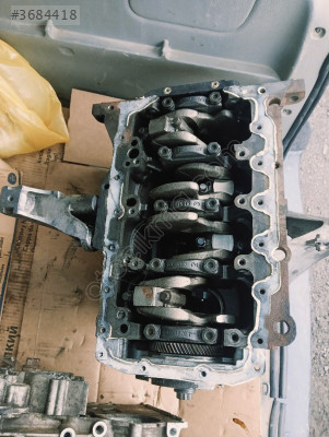 Audi A4 b7 2000 TDI yarım motor