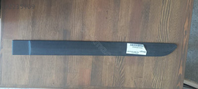 Auris sol arka kapı çıtası OEM PZ415-E2850-01 sıfır orj