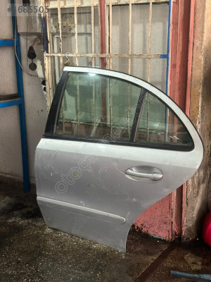 Mercedes w211 sol arka kapı temiz
