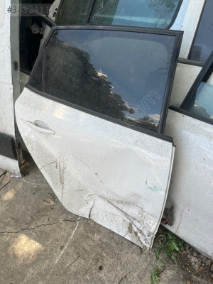 Volkswagen Polo Sağ Arka Kapı İç Malzemeleri