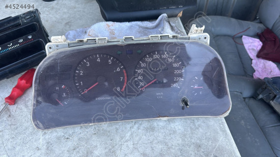 TOYOTA COROLLA KİLOMETRE SAATİ