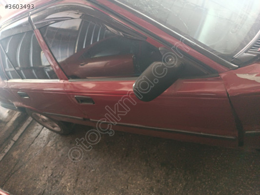 toyota corolla ae92 ( fındık kasa) sağ ön kapı