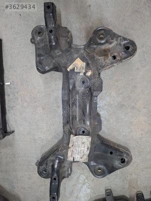 Peugeot 208 citroen C3 motor beşiği 9804208180