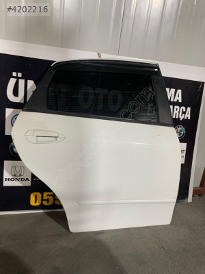 2011 fiat linea ön sağ kapi