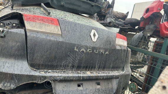 Reno laguna çıkma arka bagaj kapağı