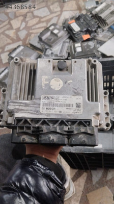 FORD FİESTA MOTOR BEYNİ 0281017831 / AV21-12A650-GC
