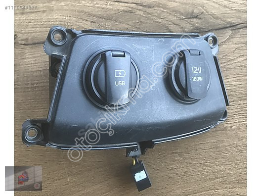 Kia Sportage 2017 Model (96125-C5000) Konsol USB Şarj Portu