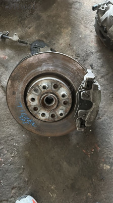 VOLKSWAGEN TİGUAN AUDİ Q3 ÖN AKS TAŞIYICI MG OTO