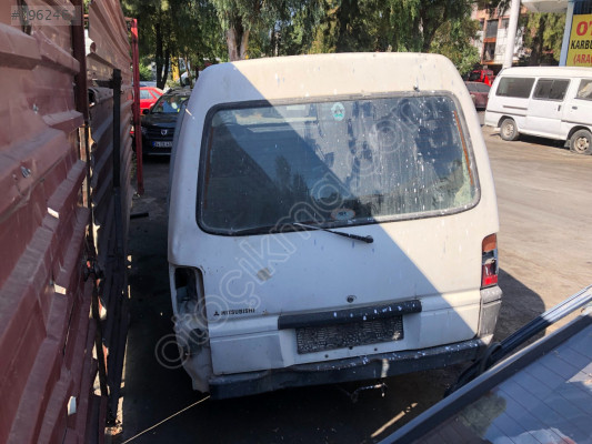 Mitsubishi L300 Bagaj Kapağı
