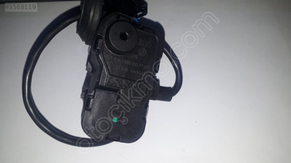 Yakıt Depo Kapağı Merkezi Kilit Motoru Orjinal 6R0810773F