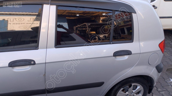 hyundai getz sol arka kapı dolu