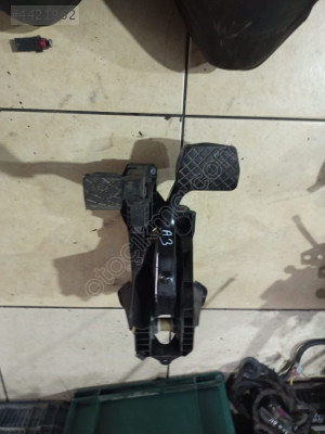 AUDİ A3 FREN PEDALI