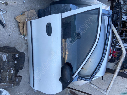 HYUNDAİ 98 ACCENT YUMURTA KASA SAĞ ÖN KAPI